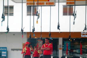 Policy balancing act seen needed to avert stagflation