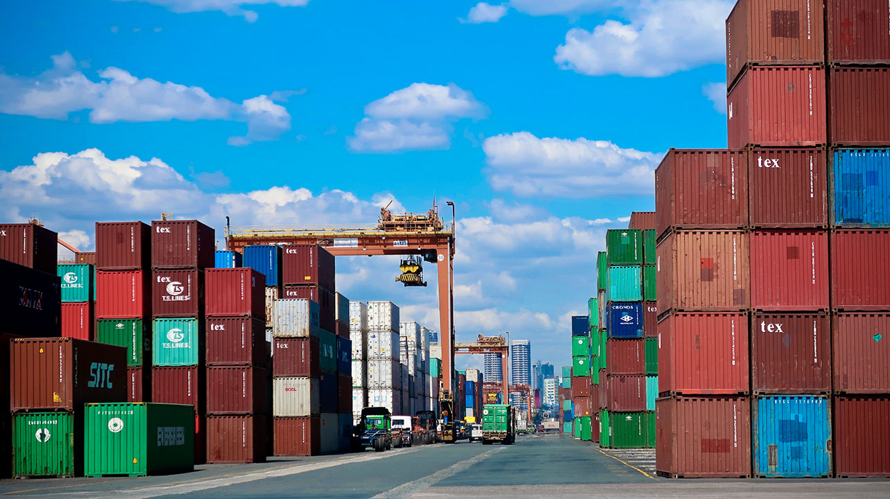 ship-port-container-wc