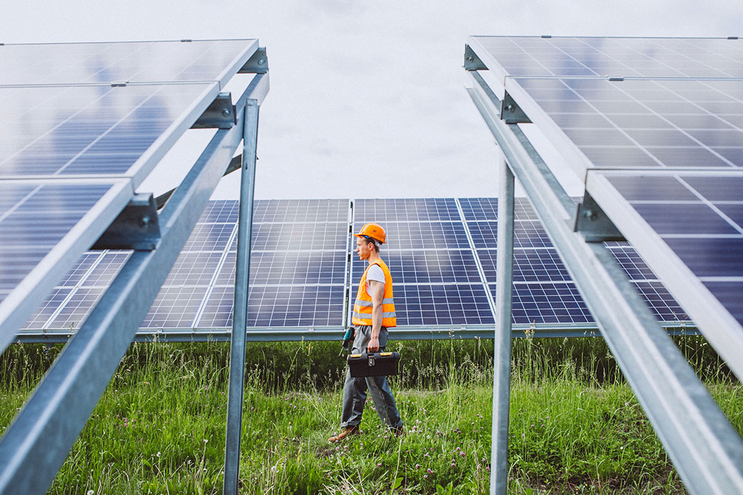solar panels-worker