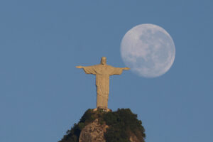 Soccer clashes, Taylor Swift fan death tarnish Rio de Janeiro ahead of G20