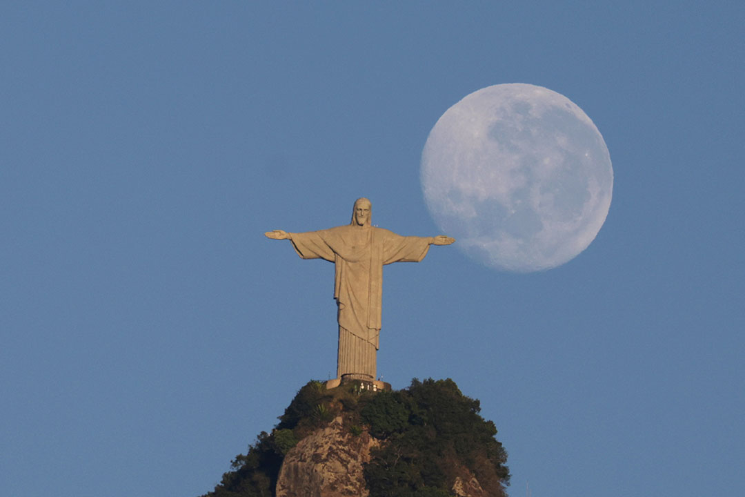 Brazil-Christ the Redeemer statue