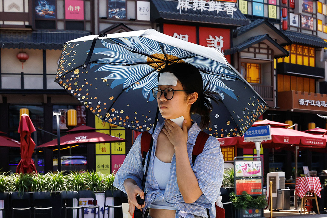 China-Woman-Heatwave