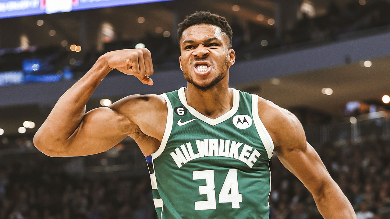 Giannis shoulders the load as Bucks sink Bulls - BusinessWorld Online
