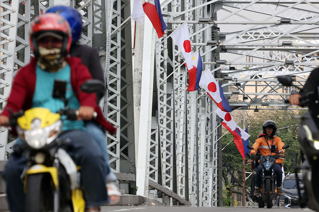 PHL-Japan- Flag-rider-wc
