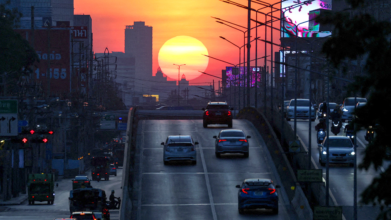 Thailand-Bangkok-traffic-vehicles