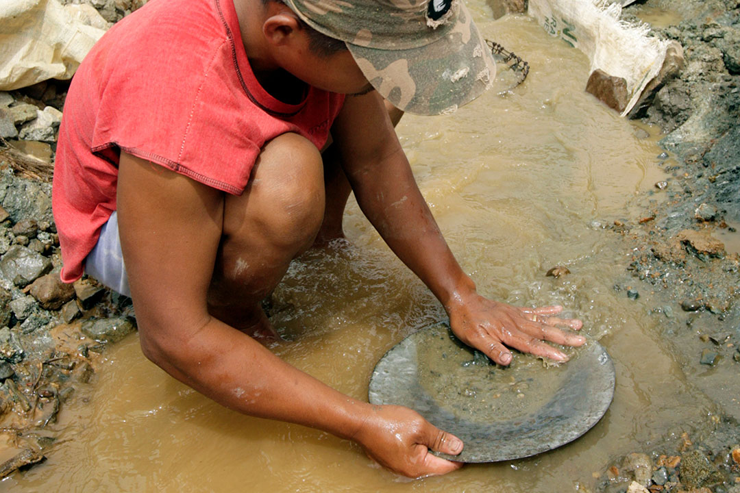 gold mining-miner