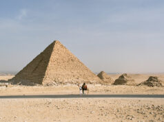 Tomb of unidentified ancient Egyptian pharaoh discovered The Sphinx at the Giza Pyramids on the outskirts of Cairo, Egypt, Nov. 8, 2015. REUTERS