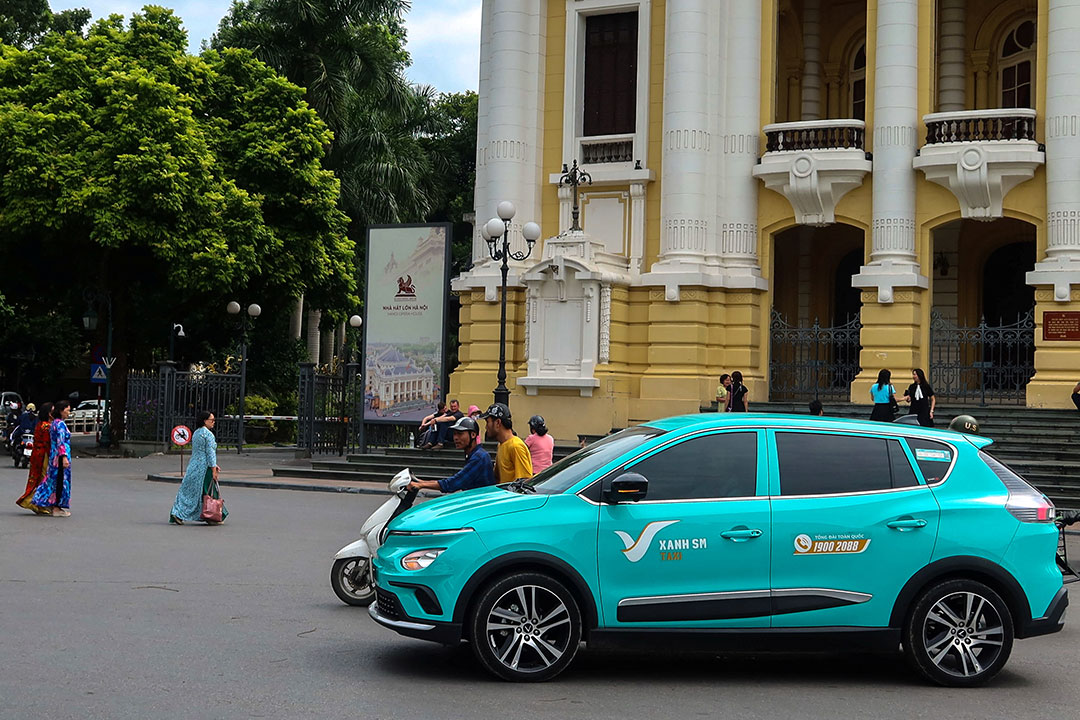 Vietnam-VinFast electric taxi