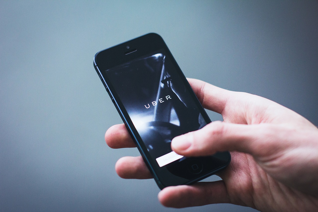 uber-app-2941689_1280