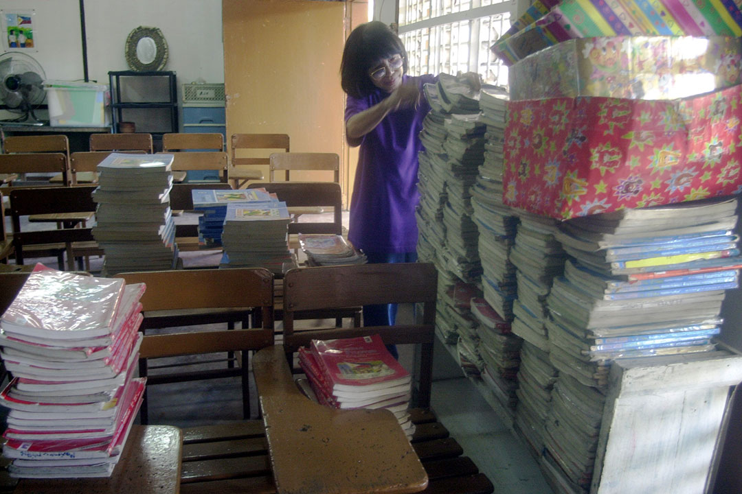 books-classroom
