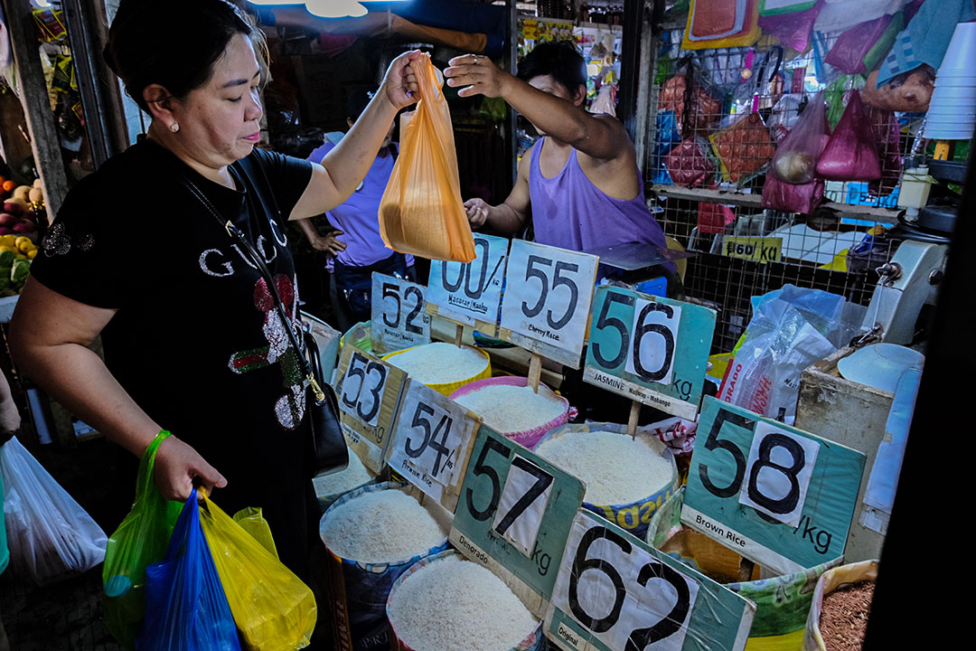 Rice market-vendor-wc