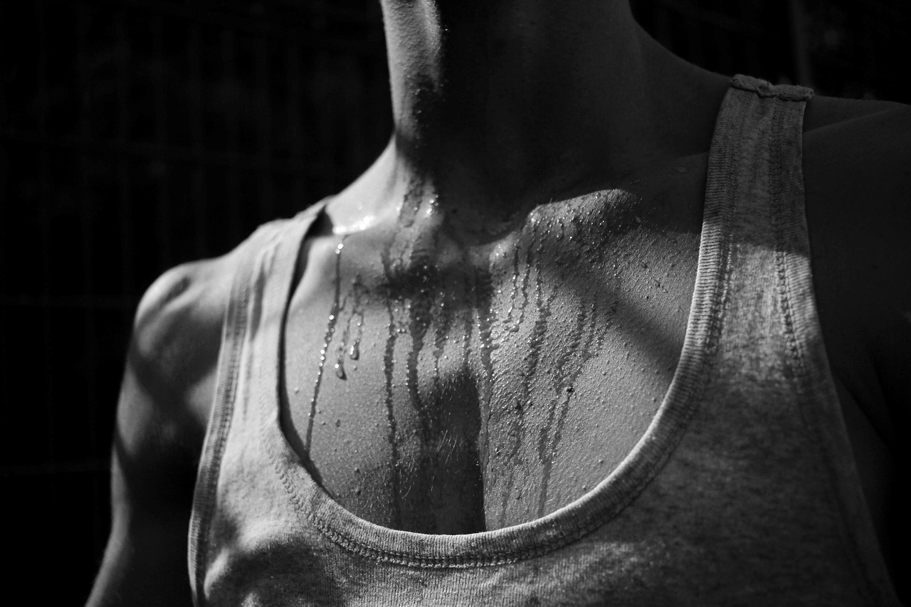 black-and-white-sweat-3581502_1280