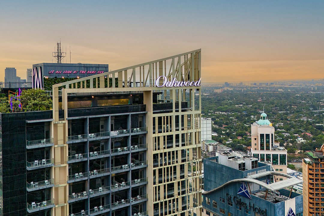 Oakwood-Makati-Avenue-Facade-View-2-4967x2792