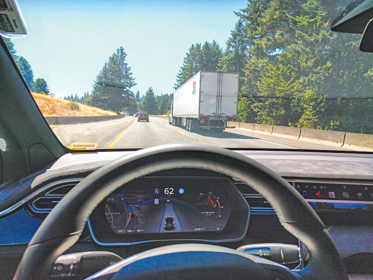 SF_Tesla_Autopilot_Engaged_in_Model_X-OL