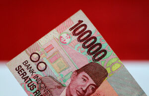 Indonesia central bank to continue intervening to defend depreciating rupiah