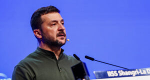 Zelenskiy in France to seal air defense, warplane deals