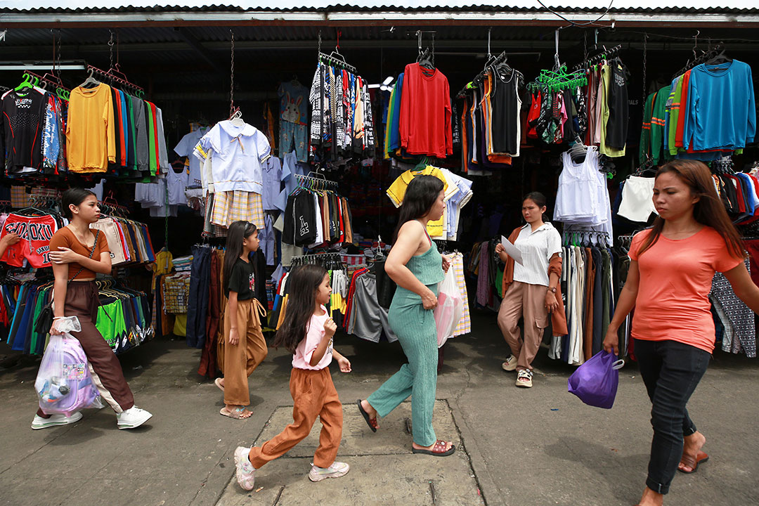 school-supplies-uniforms