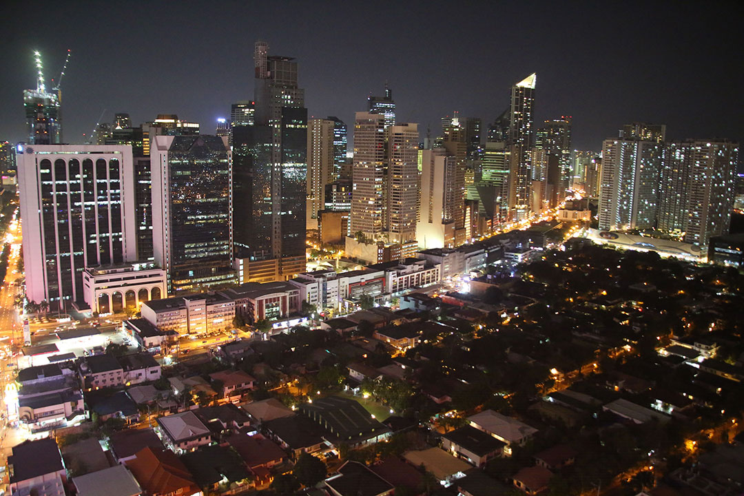Makati buildings-skyline-wc