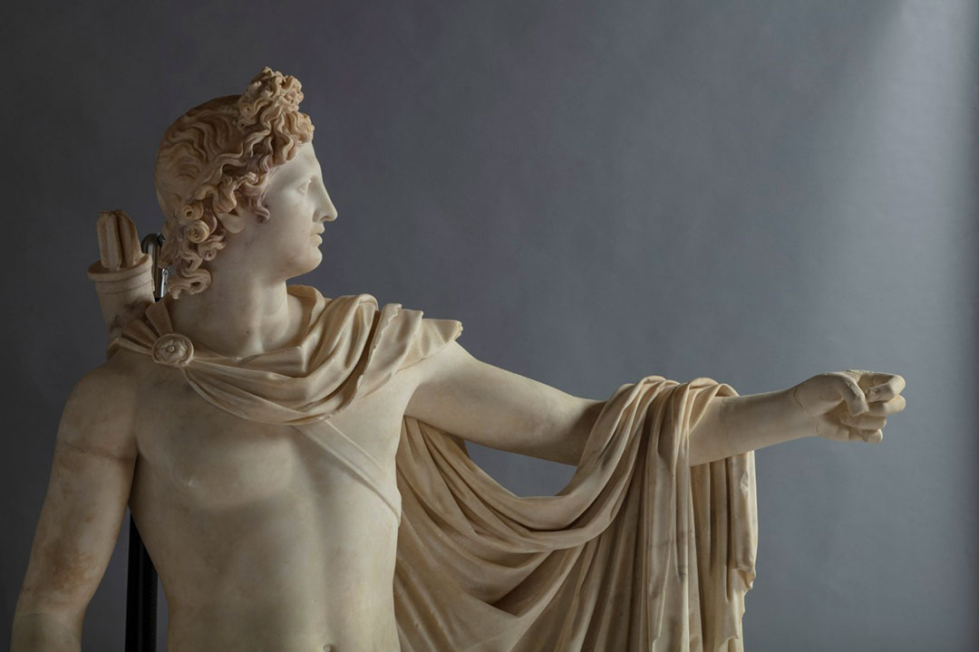 Apollo Belvedere Restoration as balance between technology and philology