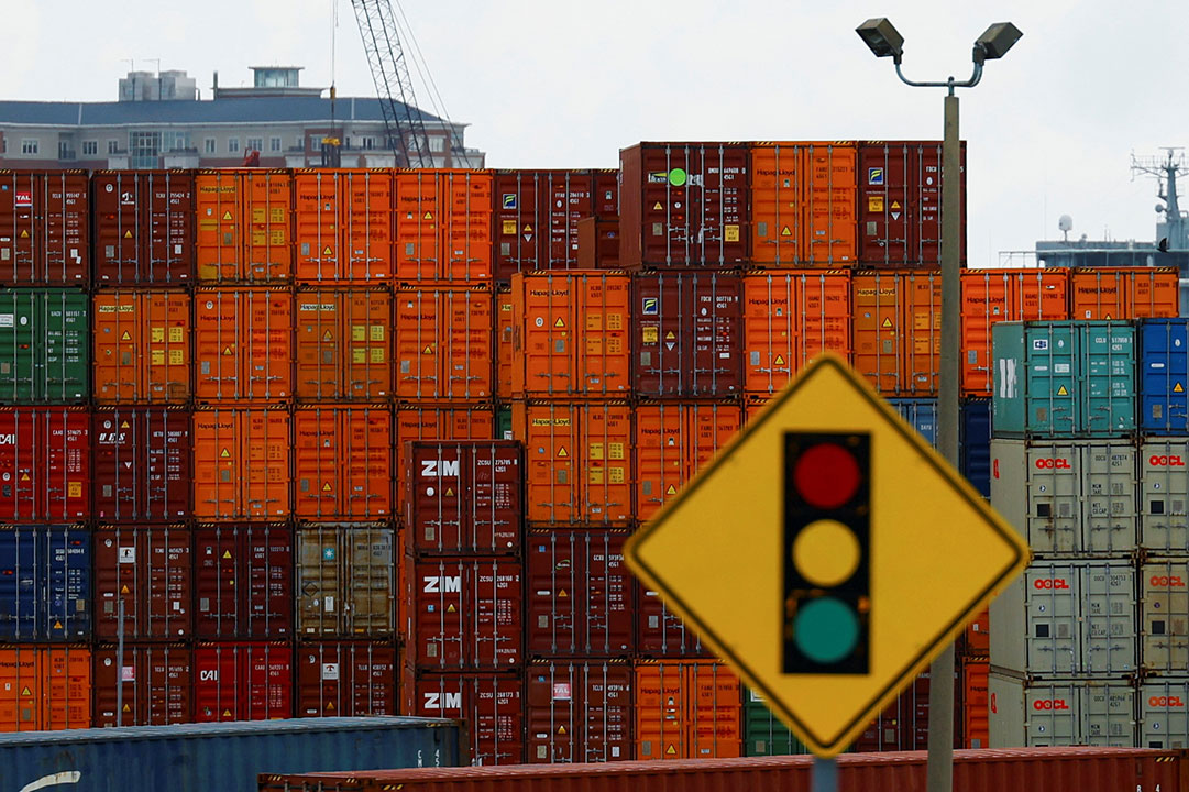 Ship-port-container