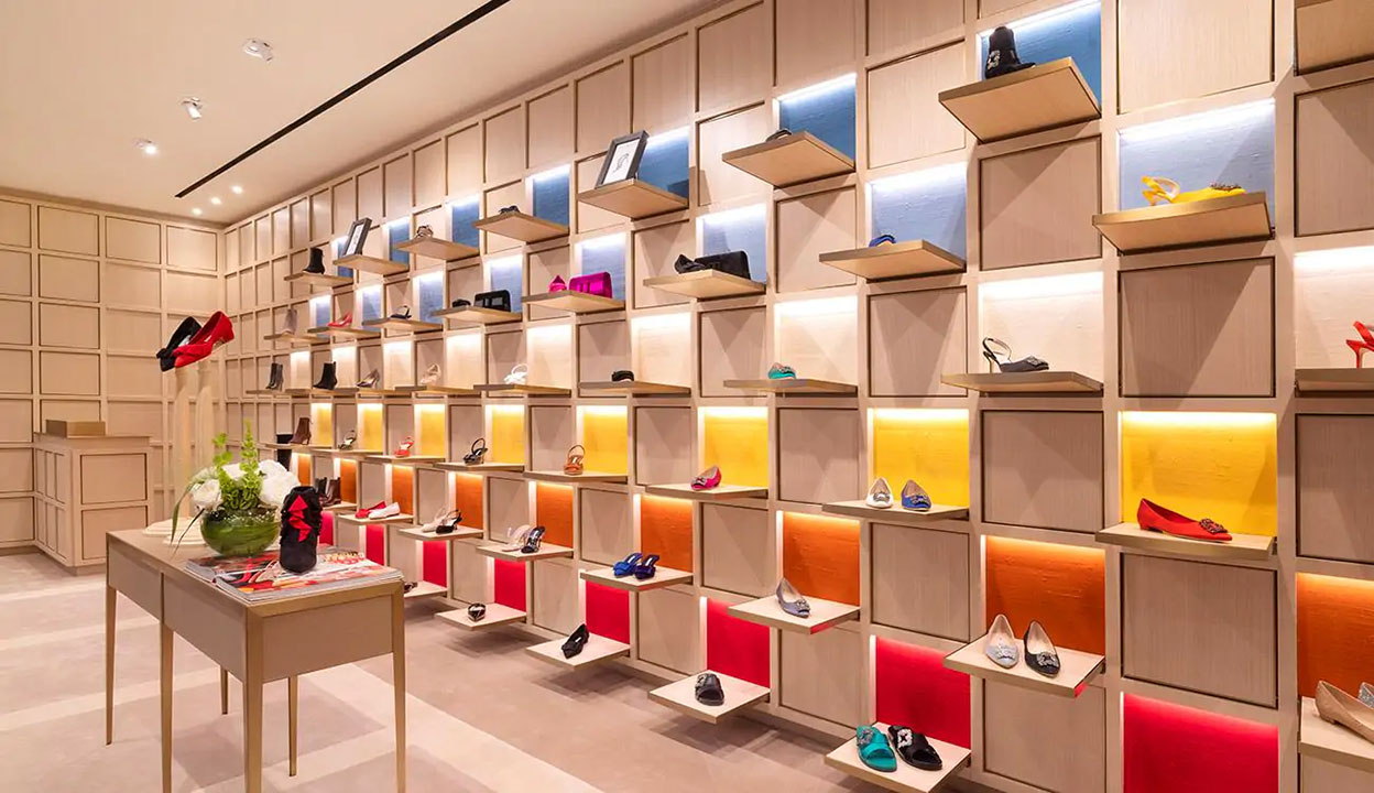 Manolo-Blahnik-HK-China