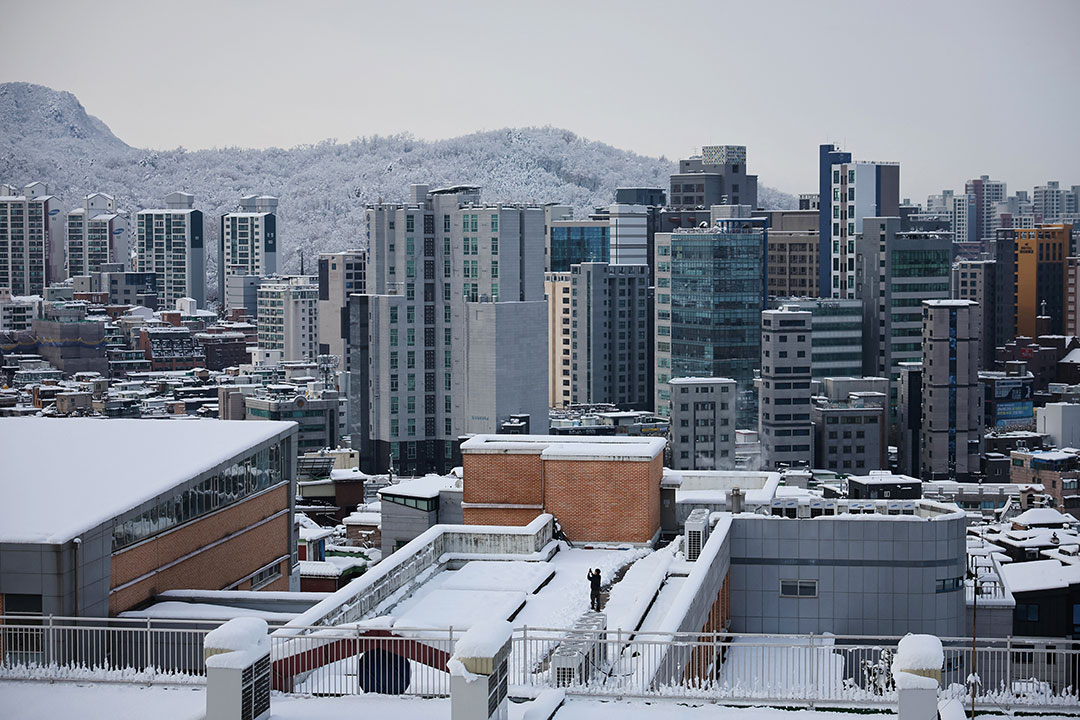 South Korea-buildings-snow