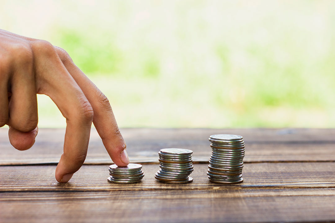 playful-hand-with-savings-coin