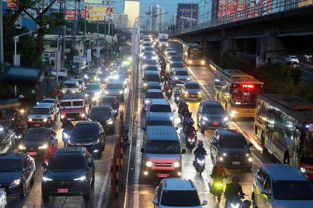 Traffic-vehicle-edsa04