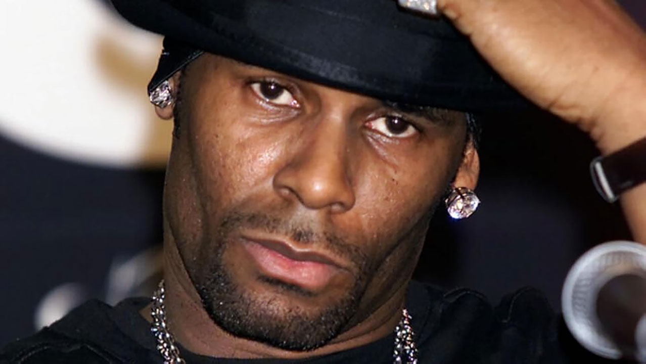 _R.-Kelly-in-a-still-from-the-2023-documentary-The-Verdict.-