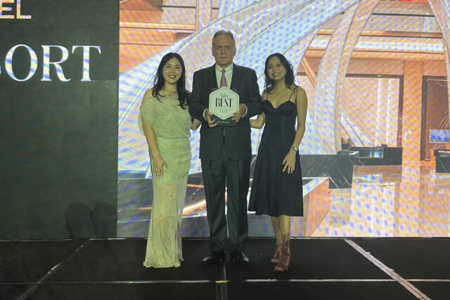 Photo-1_Best-in-Class-New-Hotel-award-for-Solaire-Resort-North
