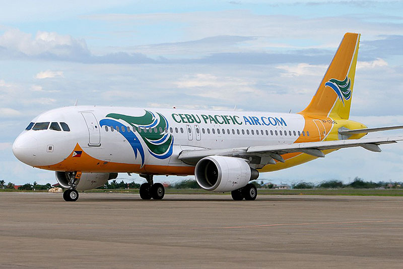 Cebu_Pacific_Air_Airbus_A320_at_Cebu_Mactan_Airport