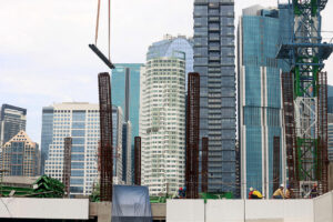 Philippines tempers growth goals