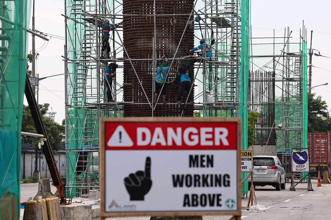 Infra-construction-worker