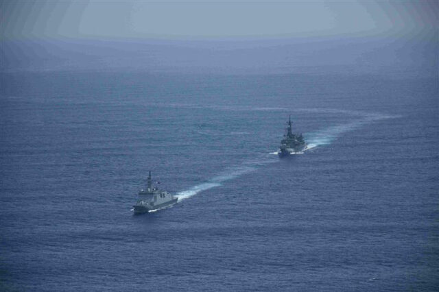 JS-Takanami-(DDG-110)-BRP-Miguel-Malvar-(FFG-06)