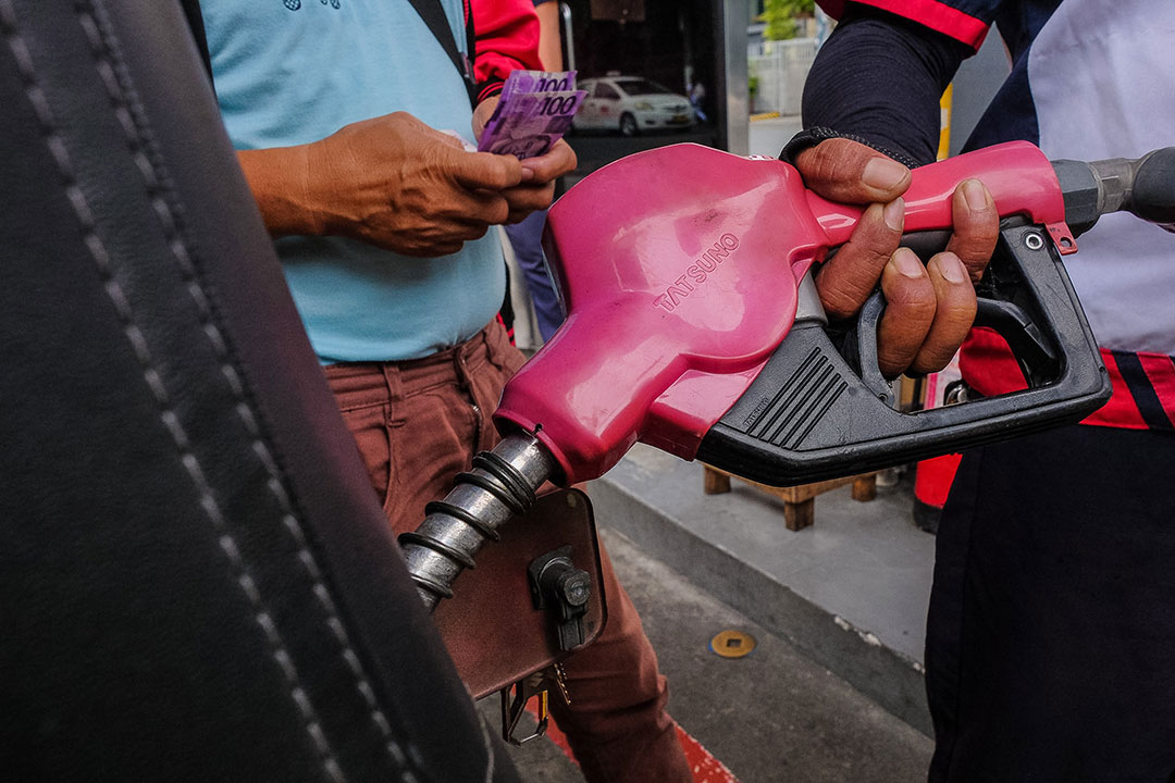gas-station-worker