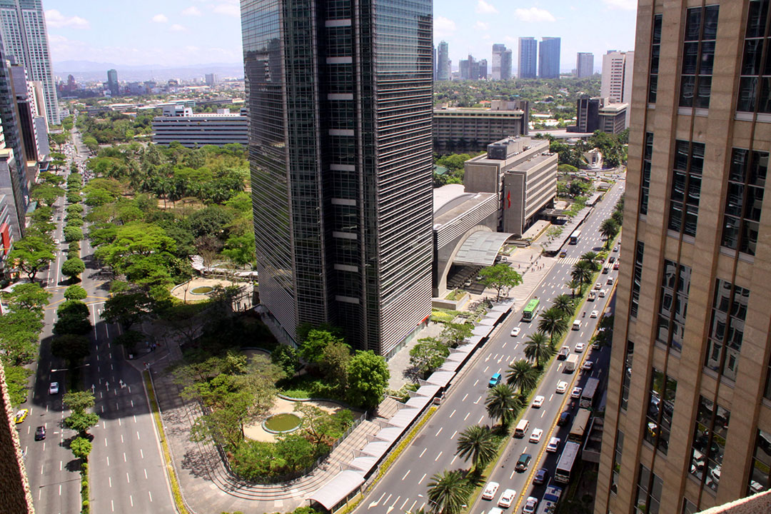 makati-building-skyline