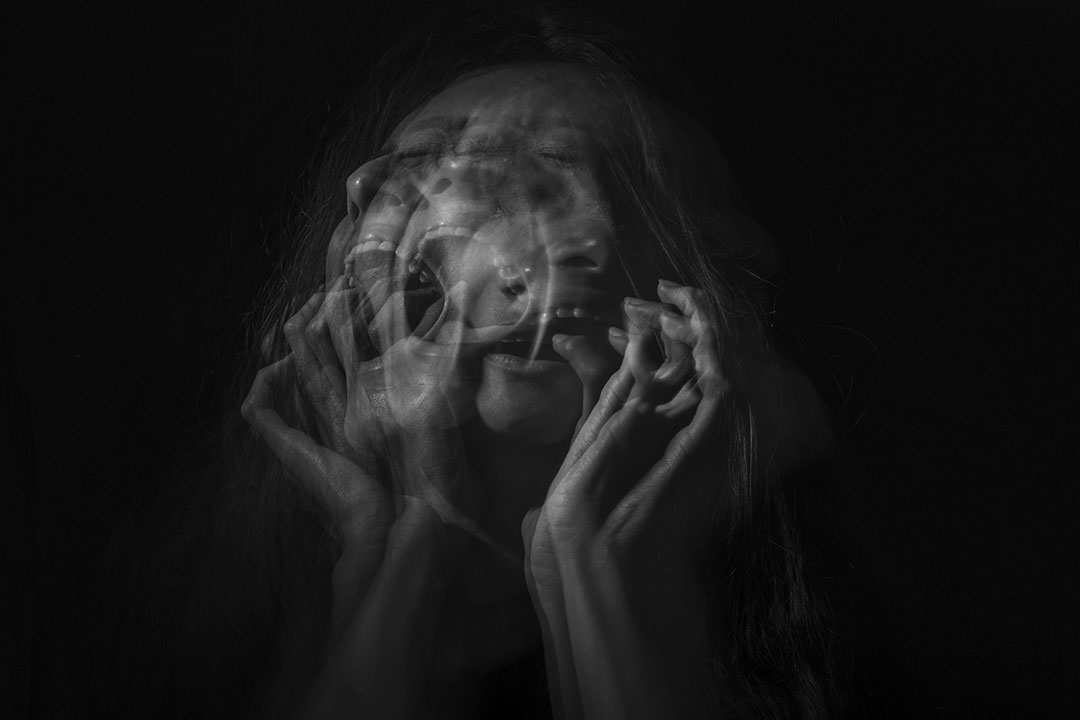 woman-paranormal