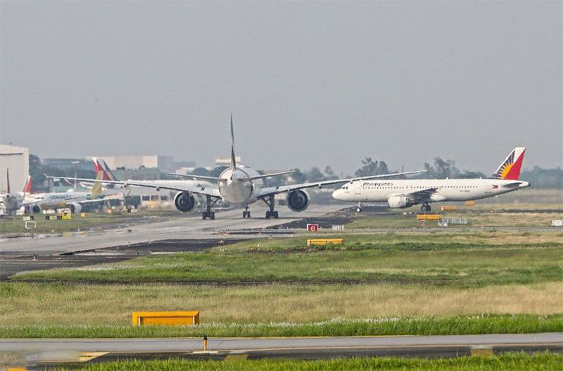 airline-airport-plane