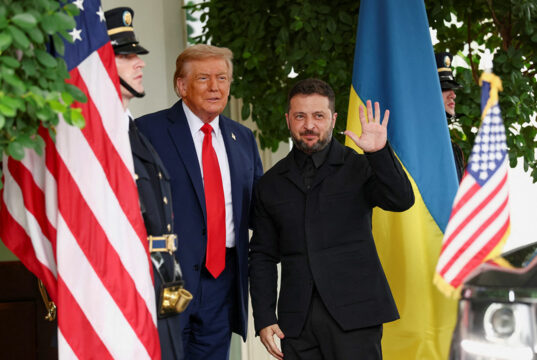 Trump says US and Ukraine ‘a lot closer’ on peace deal but ‘thorny issues’ remain