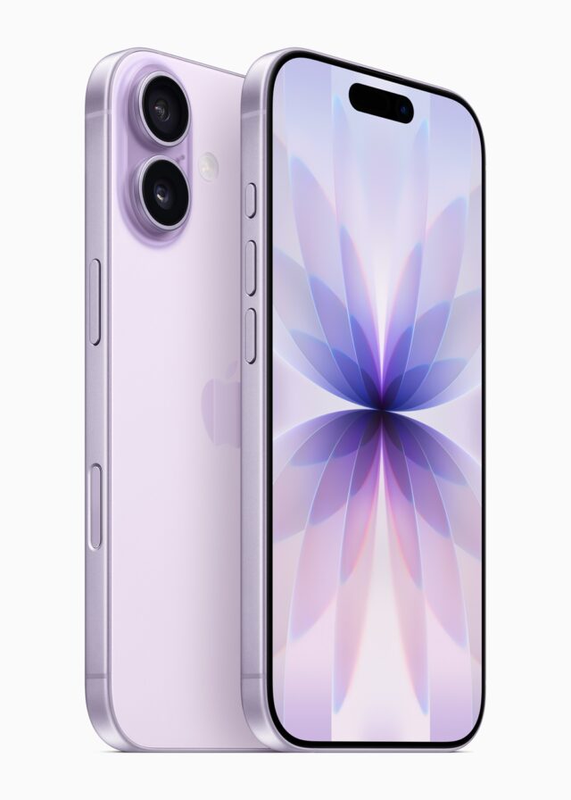 Apple-iPhone-17-hero-250909 (1)