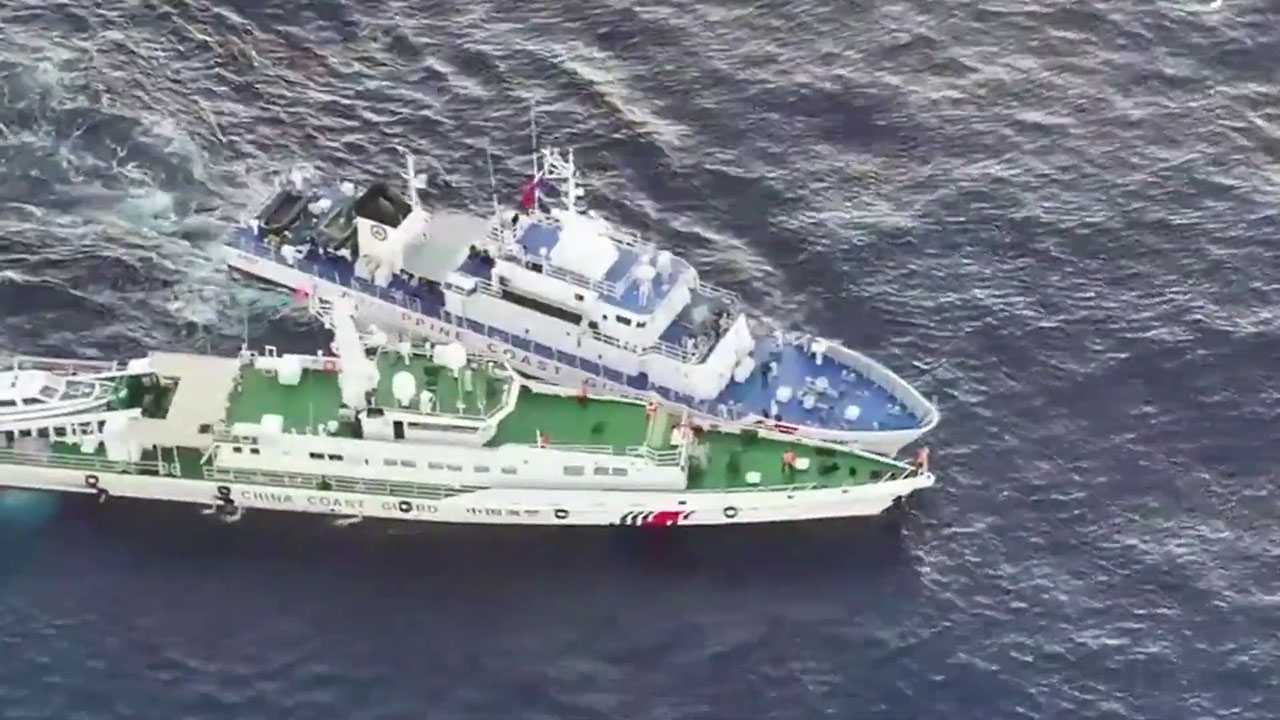PHL-China cast guard-collide