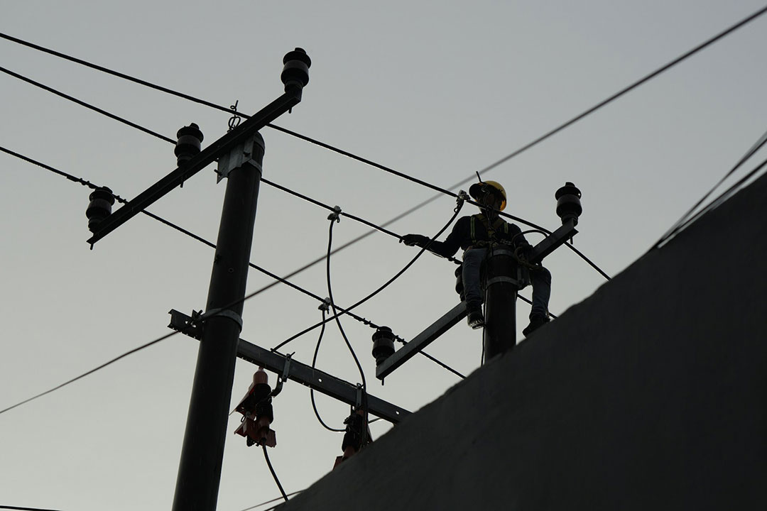 power line-lineman