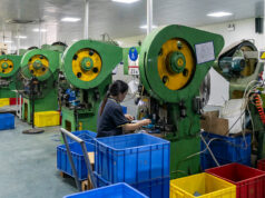 China factory activity slumps for longest stretch on record