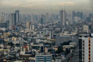 Philippines may take 70 years  to catch up with Singapore