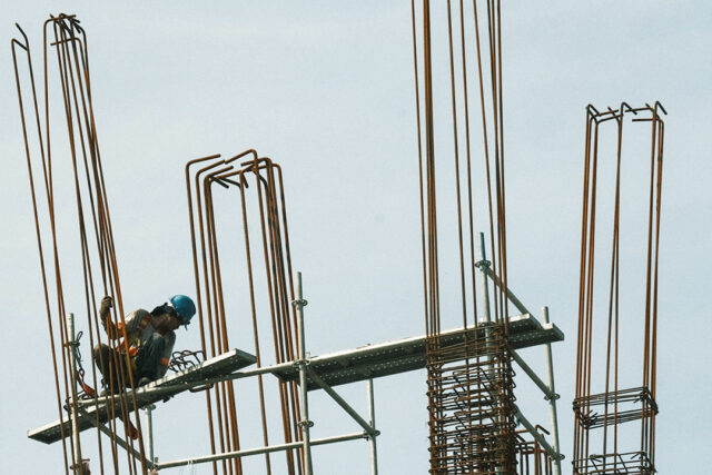 Infra-construction-worker