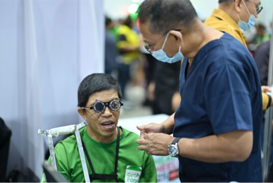 Grab unveils Buhay Asenso Cash Loan for drivers at Health & Wheelness 2025