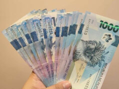 Peso hits near four-month high as dollar falls on weak US data