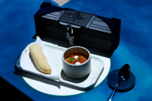 Dinner and a show (a magic one)