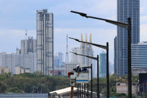 GlobalSource: Rate cut a ‘wake-up call’ to Malacañang, Congress