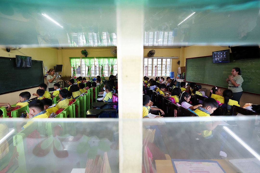 teacher-classroom-student